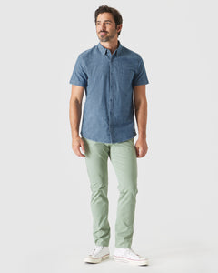 True ClassicKurzärmliges Stretch-Chambray-Shirt in heller Indigo-Waschung