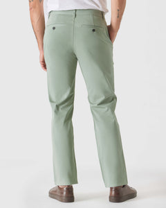 True ClassicPantalón chino de sarga recto verde