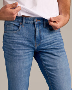 True ClassicJeans denim ajustados medio índigo lavados medio auténticos