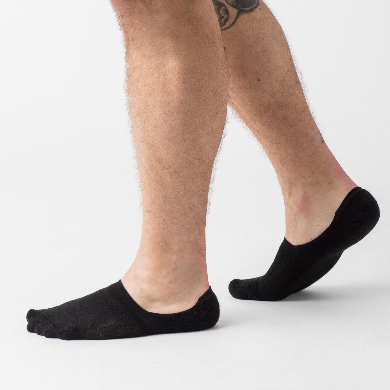 Paquete de 3 pares de calcetines invisibles color negro – True Classic